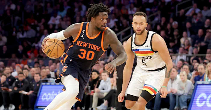 Randle drives during last year's career-best showing vs. Minnesota